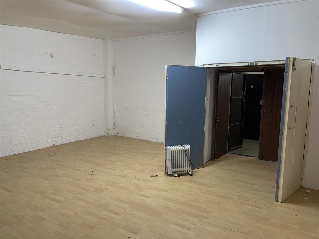 1b Darnley Rd Unit5 (8).JPG
