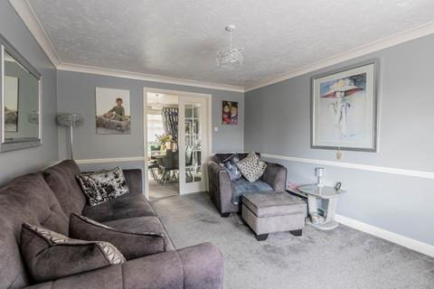 22 Barrell Close, Frating, Colchester, CO7 7GD