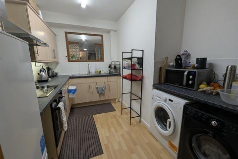 2 bedroom flat for sale, High Street, Rochester
