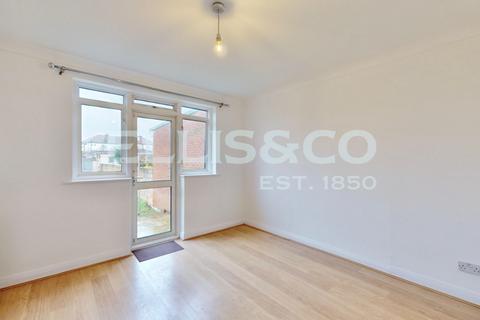 124 Birkbeck Avenue, Greenford, UB6 8LY