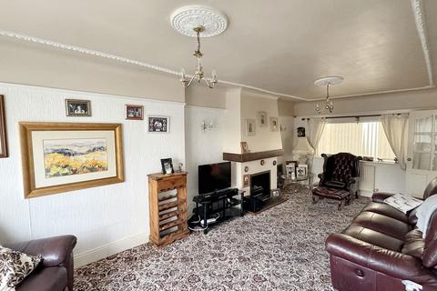 4 bedroom semi-detached bungalow for sale, Heathview Close, Widnes