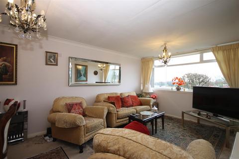 2 bedroom apartment for sale, Dunsgreen Court, Ponteland, Newcastle Upon Tyne