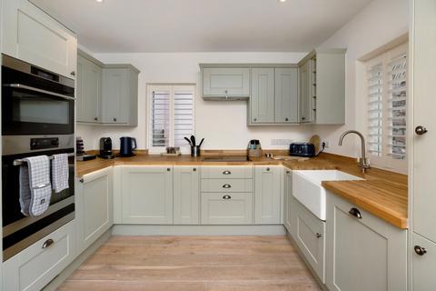 undefined, Beach Road, Torquay, Devon, TQ1