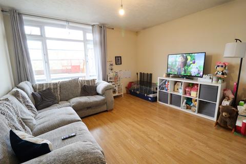 1 bedroom apartment for sale, Ballards Walk, Lee Chapel North, Basildon, Essex, SS15