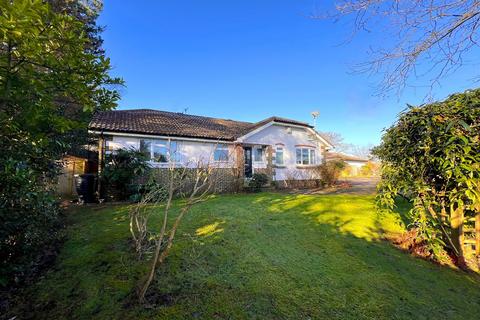 3 bedroom detached bungalow for sale, Melrose Place, Storrington, West Sussex, RH20