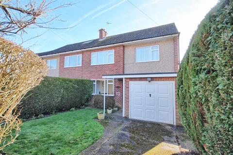 3 bedroom semi-detached house for sale, Chestnut Avenue, Ware SG12