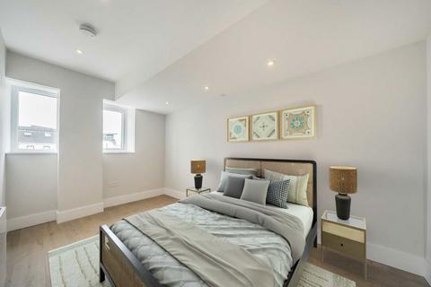 2 bedroom flat for sale, Victoria Road, Surbiton KT6