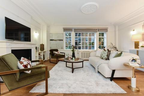 2 bedroom flat for sale, Knightsbridge Court, 12 Sloane Street SW1X