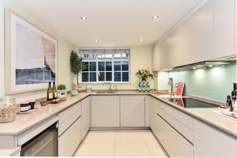 2 bedroom flat for sale, Knightsbridge Court, 12 Sloane Street SW1X