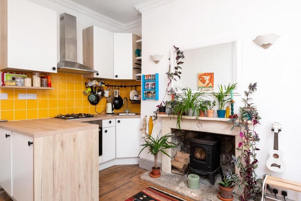 Basement Flat, 8 Kensington Place, Bath, BA1 6 AW-5