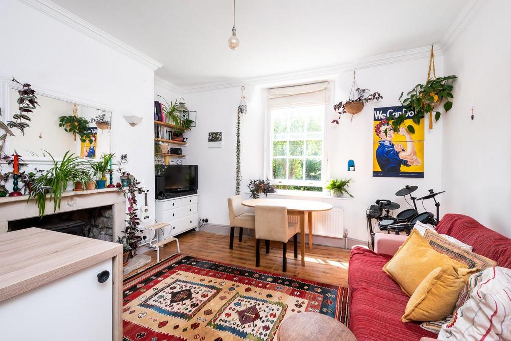 Basement Flat, 8 Kensington Place, Bath, BA1 6 AW-3