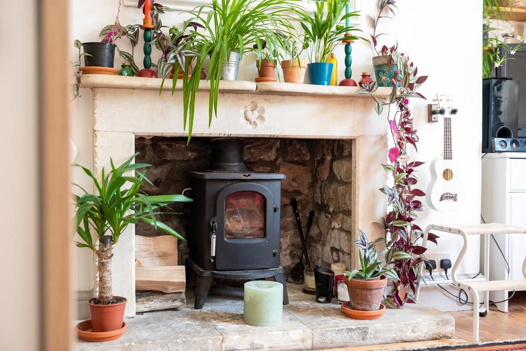 Basement Flat, 8 Kensington Place, Bath, BA1 6 AW-1
