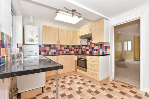27 Glenfield Road, Dover, CT16 2AL