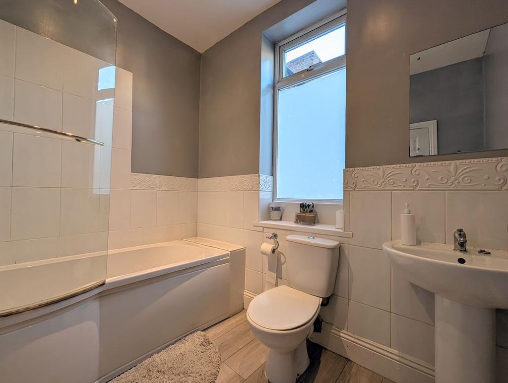 En Suite Bathroom
