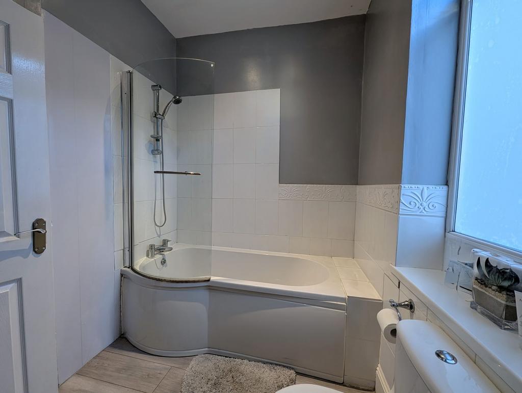 En Suite Bathroom