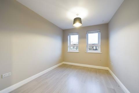 2 bedroom apartment to rent, Raven Drive, Maidenhead, Berkshire, SL6