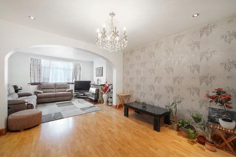 4 bedroom detached house for sale, Bennetts Avenue, Greenford UB6