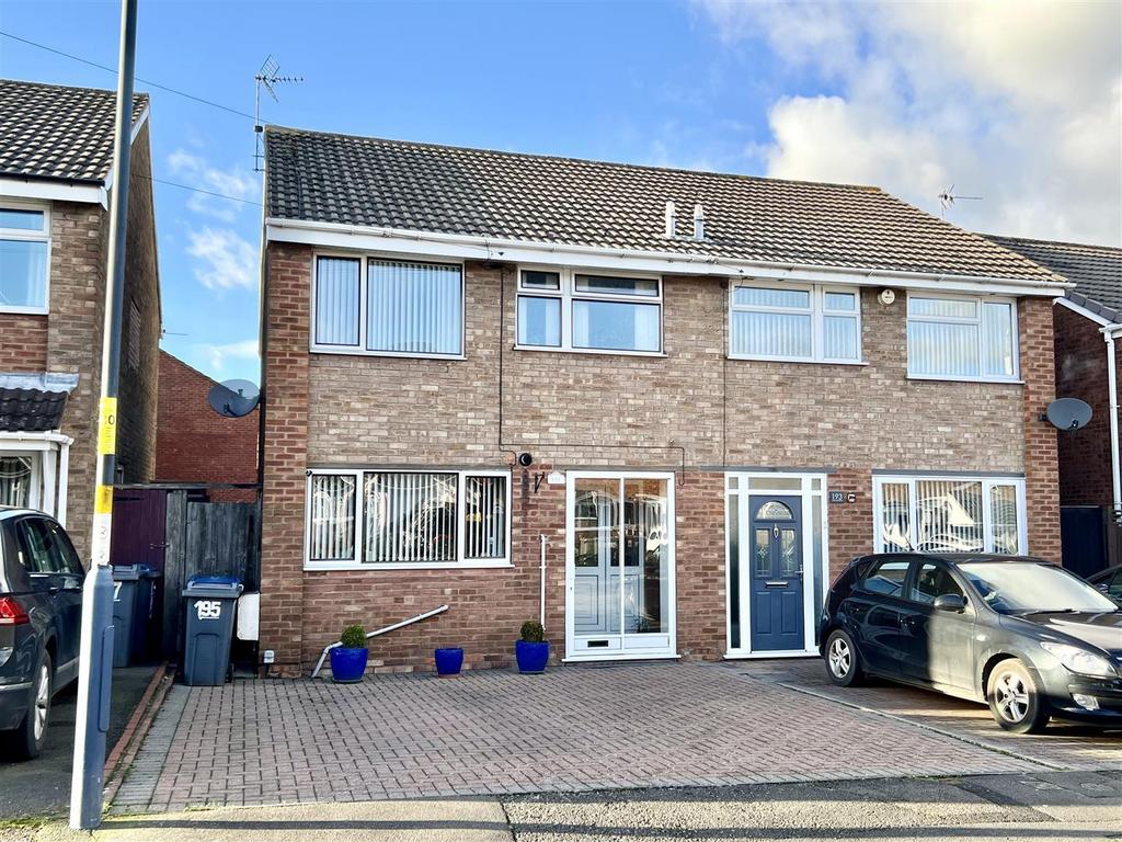 Pinewood Drive Woodgate 1.jpg