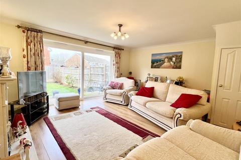 3 bedroom semi-detached house for sale, Pinewood Drive, Birmingham