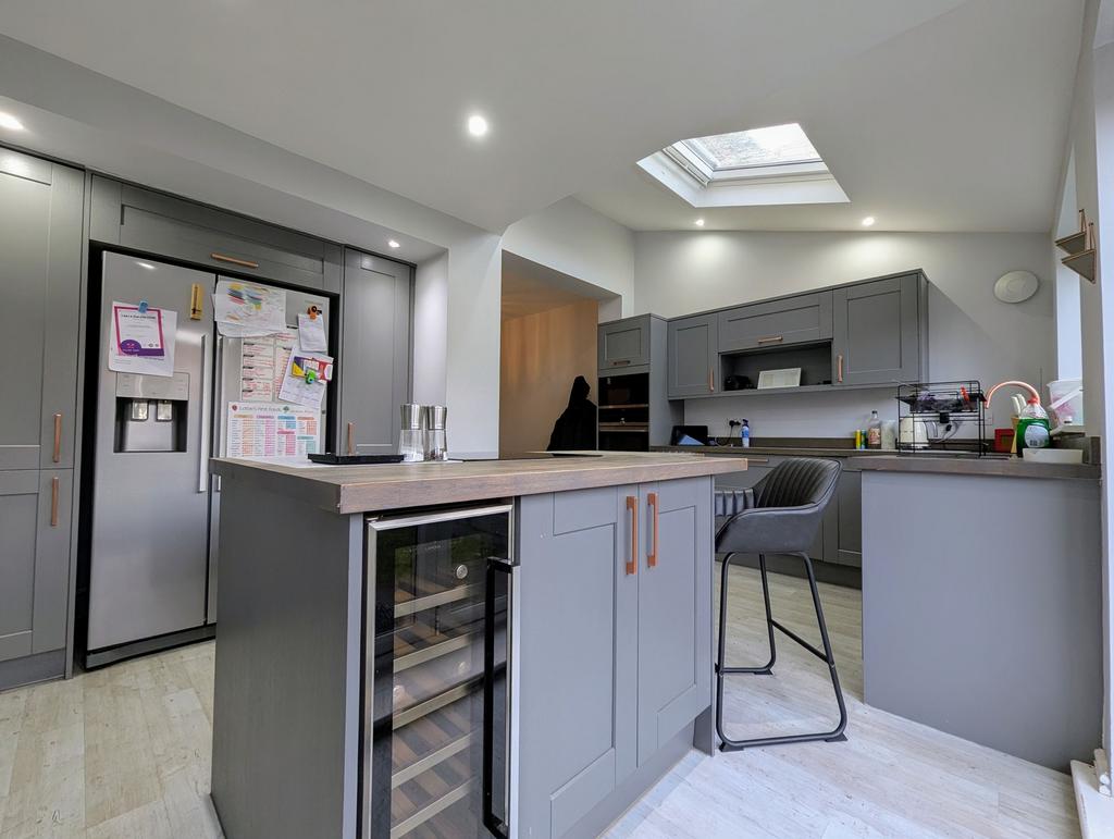 Kitchen / DIner