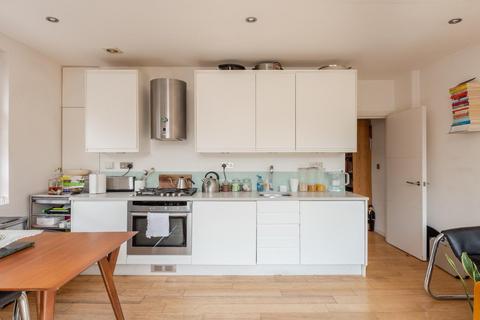 1 bedroom flat for sale, Broadway Market, London, E8