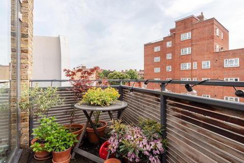 1 bedroom flat for sale, Broadway Market, London, E8