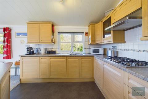 2 bedroom bungalow for sale, The Thatches, Devon PL21