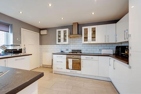 3 bedroom flat for sale, Hanger Green, London W5