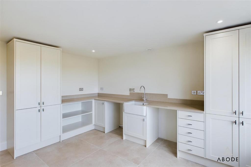 CAM04151 G0-PR0121-STILL015.jpg