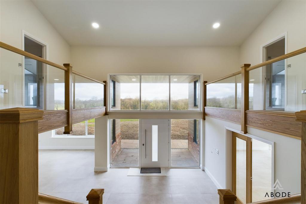 CAM04151 G0-PR0121-STILL018.jpg