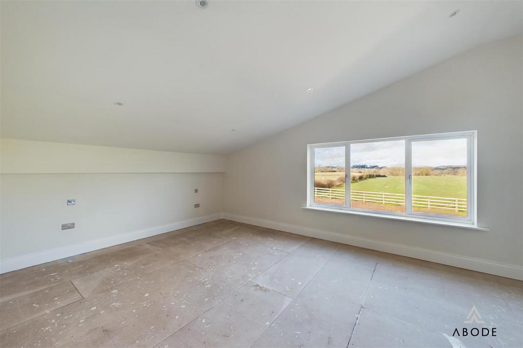 CAM04151 G0-PR0121-STILL023.jpg