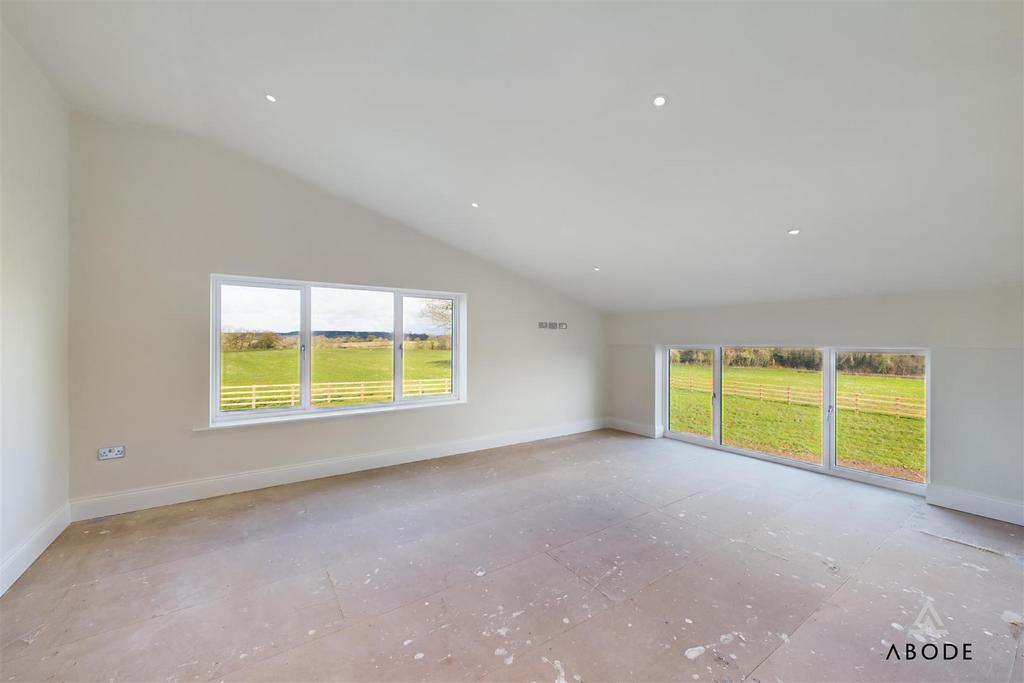 CAM04151 G0-PR0121-STILL024.jpg