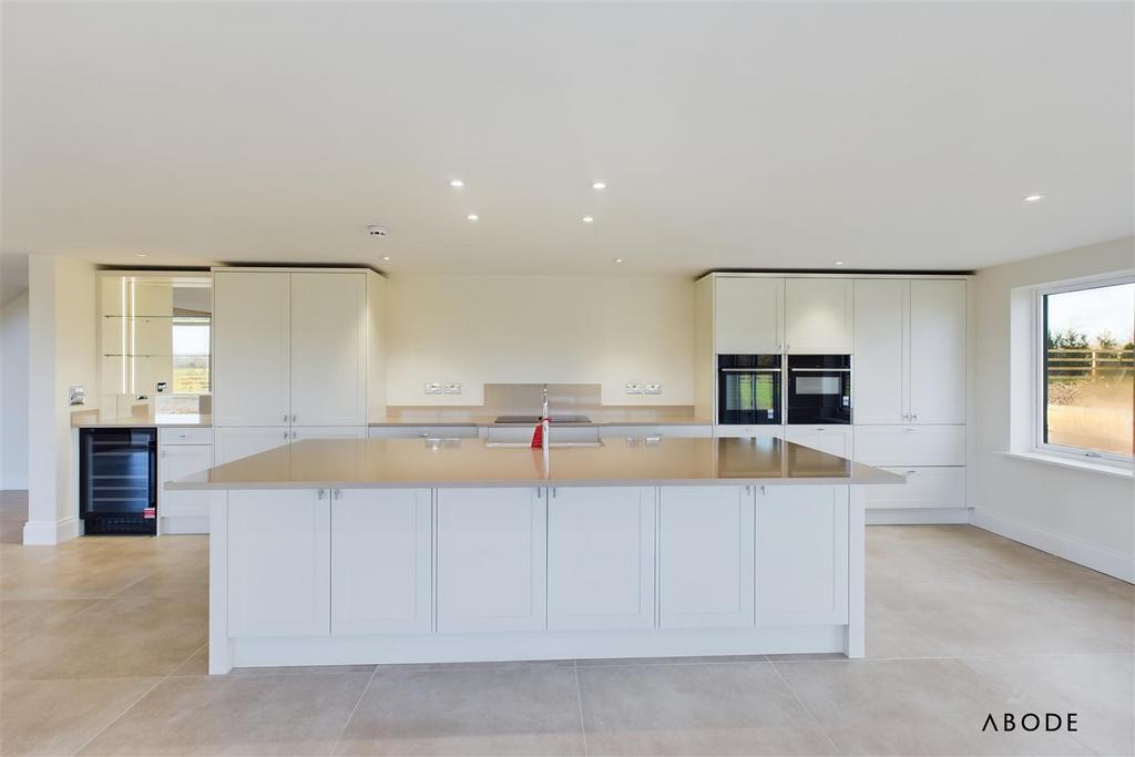 CAM04151 G0-PR0121-STILL005.jpg