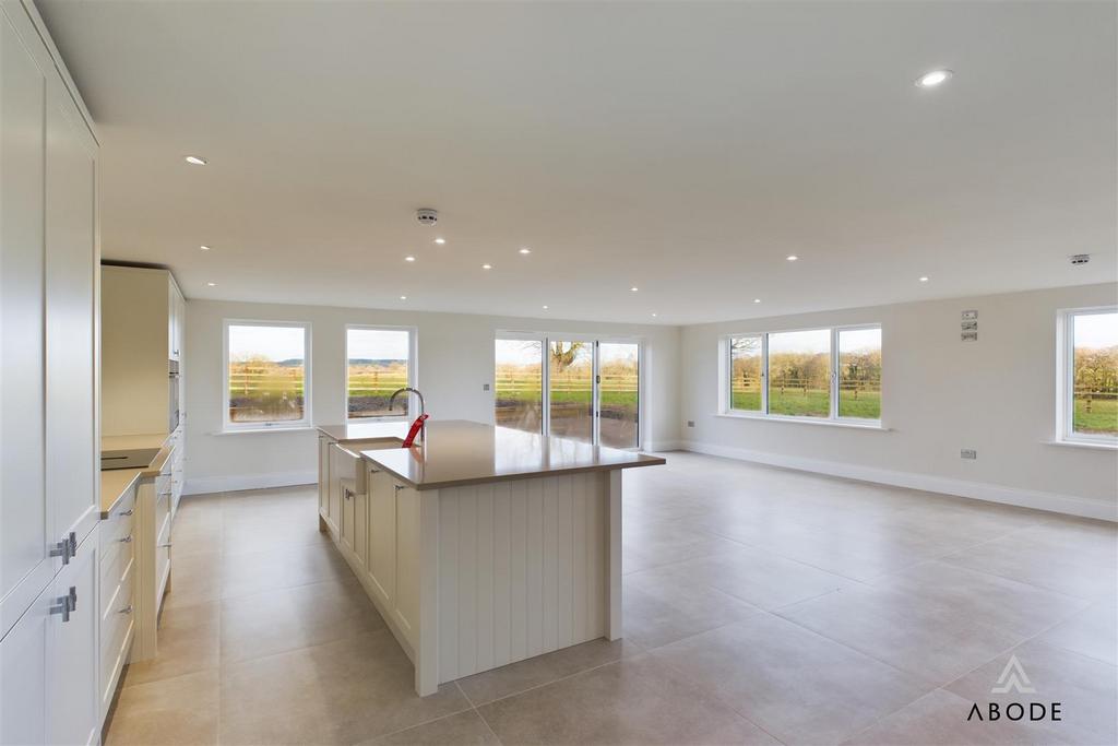 CAM04151 G0-PR0121-STILL006.jpg