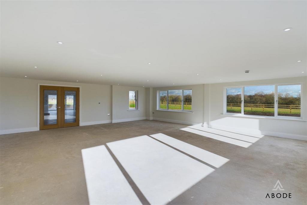 CAM04151 G0-PR0121-STILL009.jpg