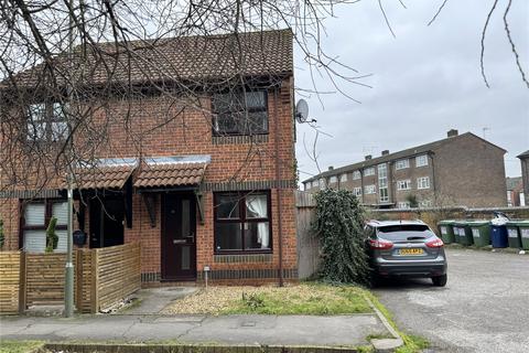 2 bedroom end of terrace house to rent, Mulberry Close, Barnet, EN4