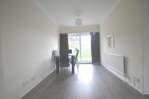 3 bedroom terraced house to rent, Woodford Green, IG8 8QE