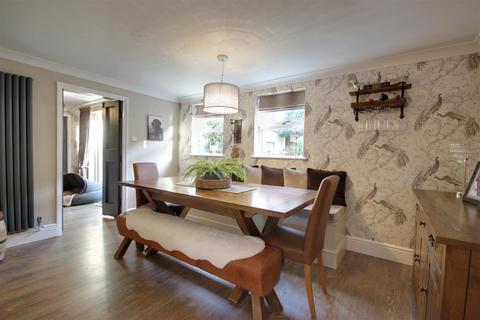 4 bedroom cottage for sale, Brookside, Welton