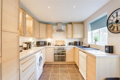 4 bedroom detached house for sale, James Drive, Calverton NG14