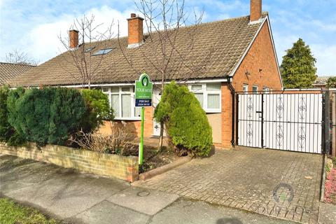 3 bedroom bungalow for sale, Chiltern Avenue, Bedfordshire MK41