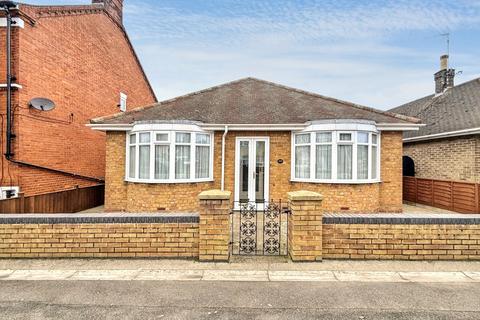 2 bedroom bungalow for sale, Wainfleet Road, Skegness, PE25