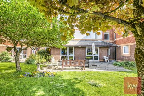 1 bedroom flat for sale, Swanbrook Court, Maidenhead, SL6