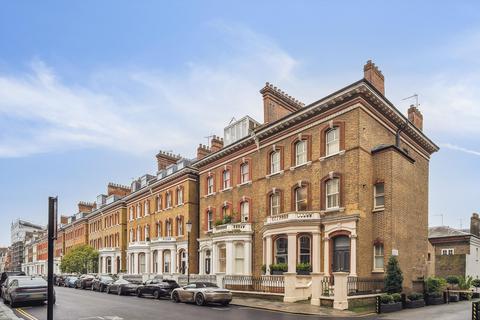 2 bedroom apartment for sale, Roland Gardens, South Kensington SW7