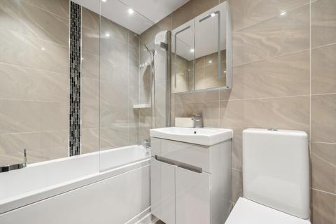 1 bedroom apartment for sale, Roland Gardens, South Kensington SW7