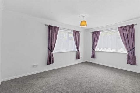 undefined, Walnut Walk, Polegate BN26