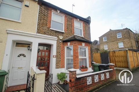 3 bedroom end of terrace house to rent, Elthruda Road, Hither Green , London, SE13