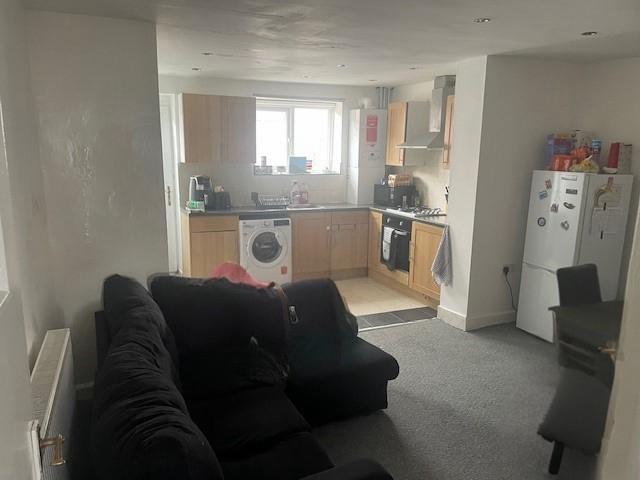 Reception/kitchen