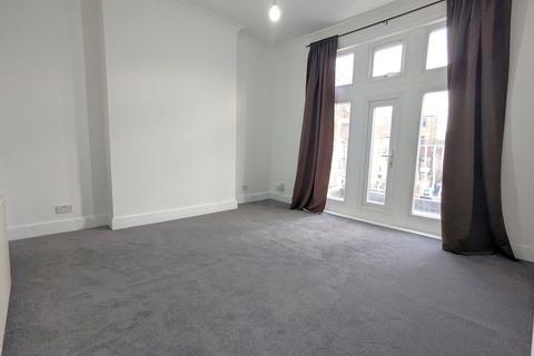 1 bedroom flat to rent, Victoria Road, Kilburn, London NW6