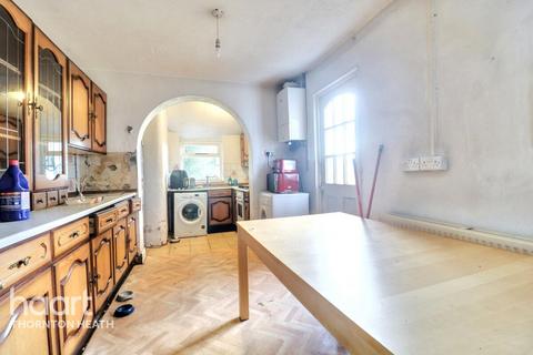 146 Burlington Road, Thornton Heath, CR7 8PH