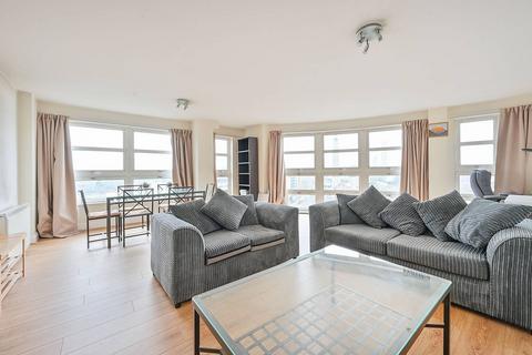 2 bedroom flat for sale, Rivers House, Brentford, TW8